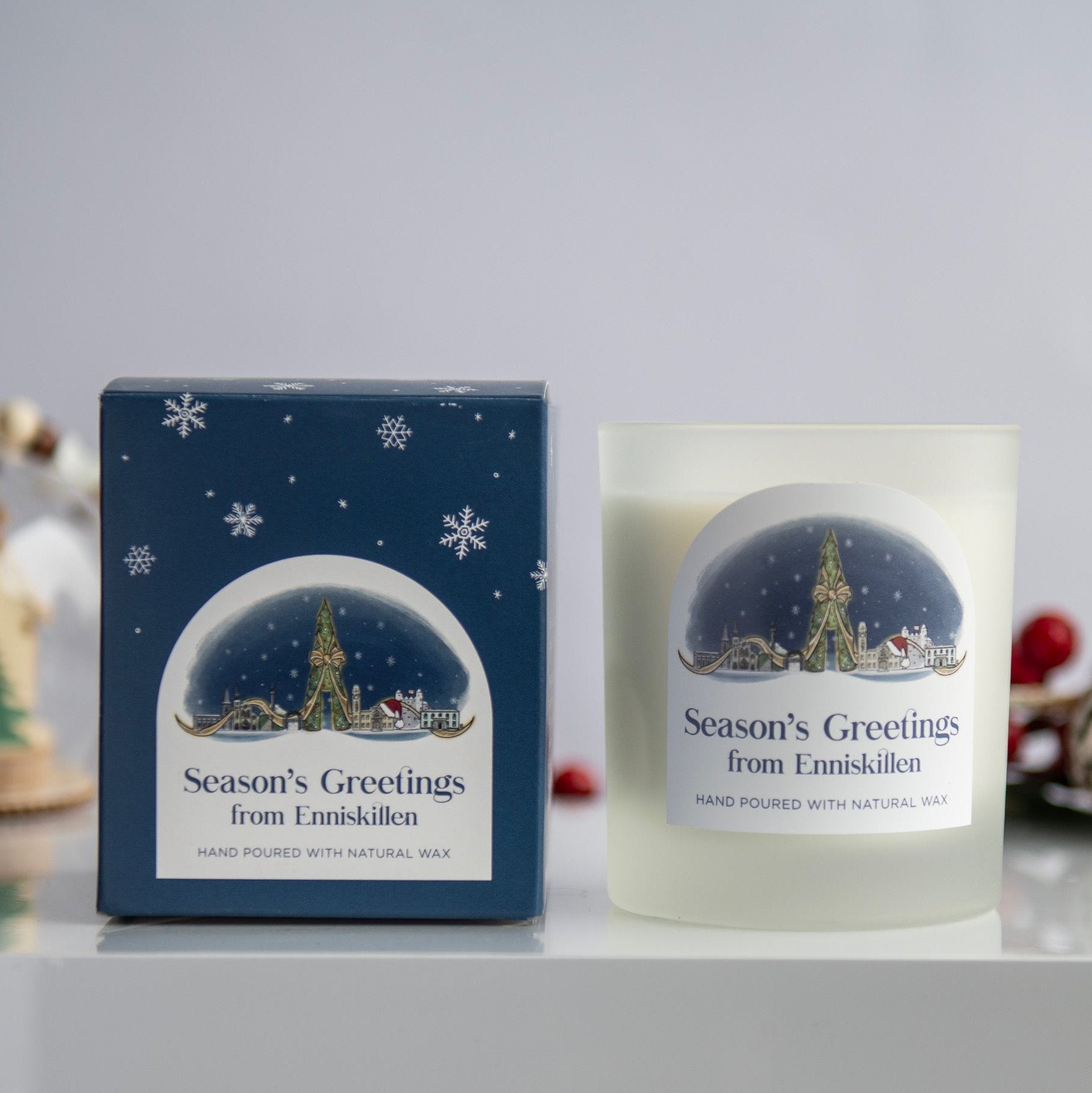 Natural candle woody and fresh scent
